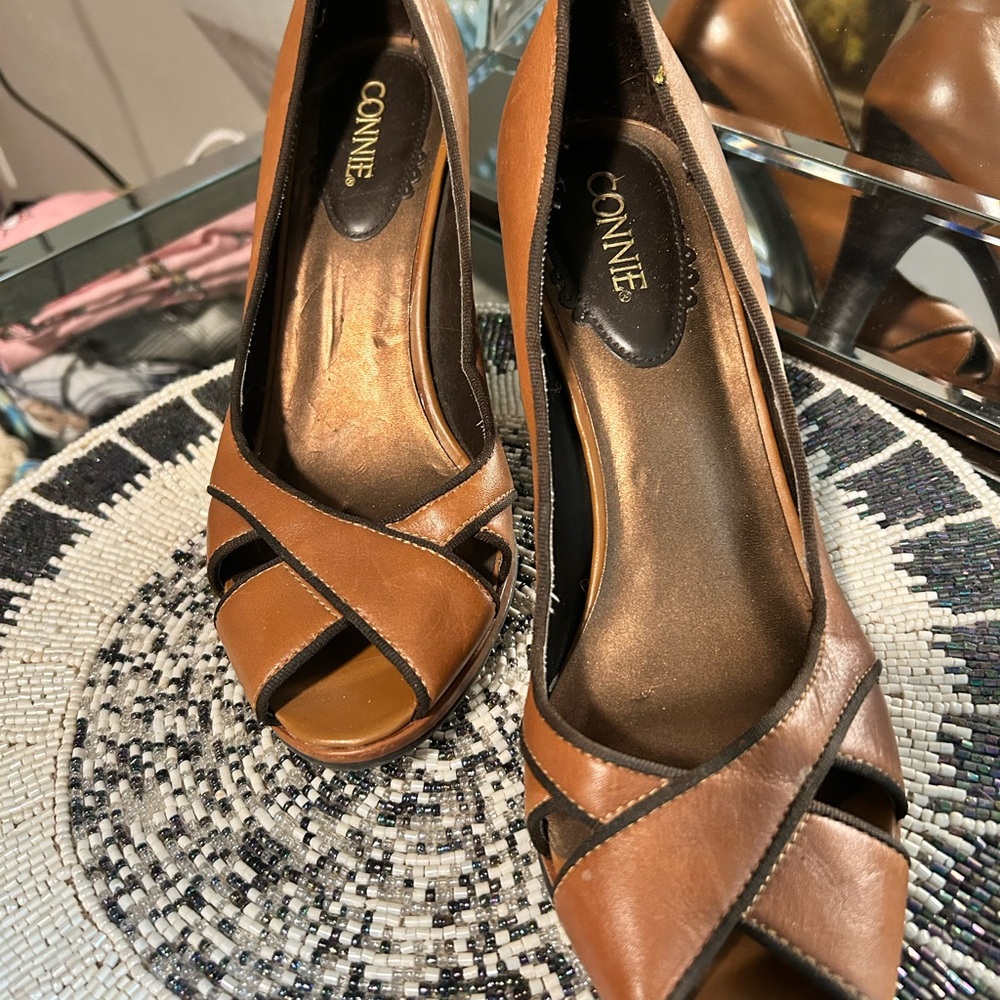Connie Women's Tan Peep Toe Heels